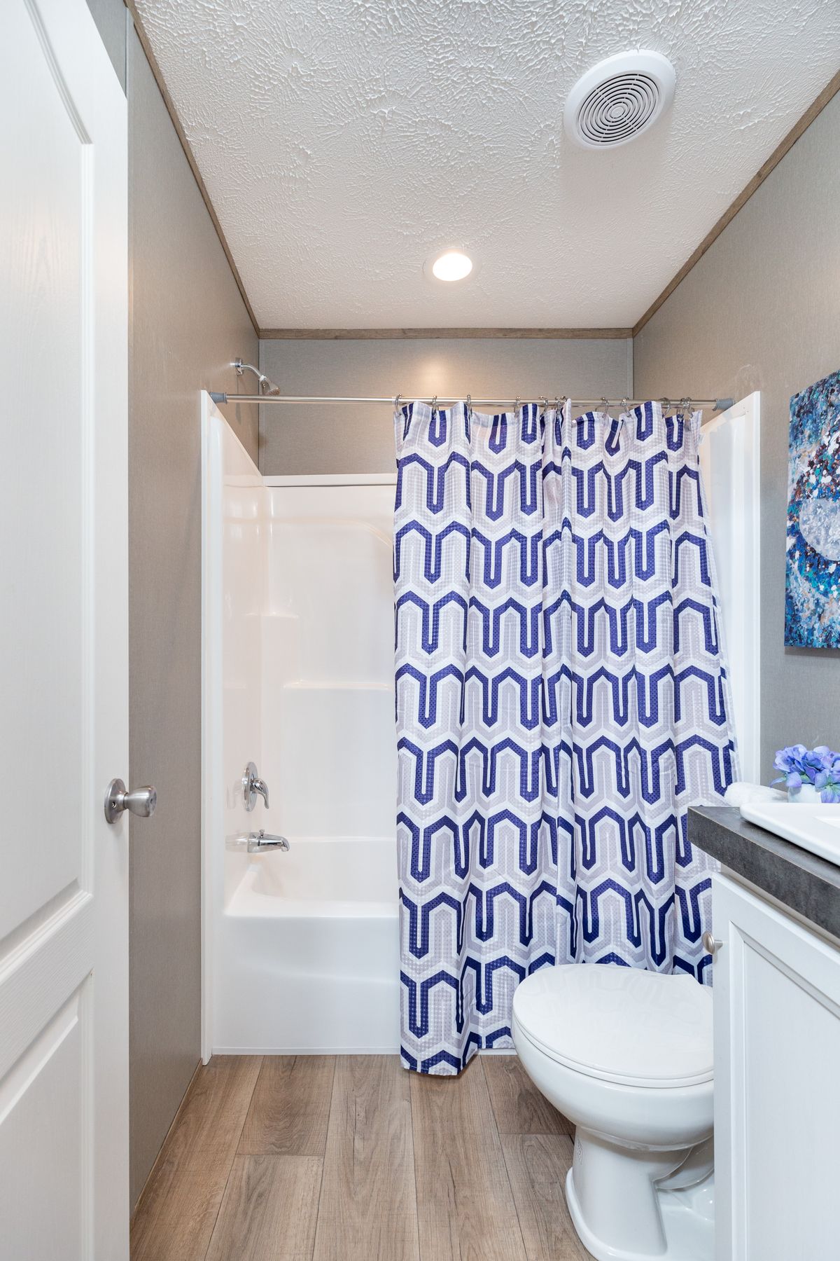 The FLEX HOUSE Exterior. This Manufactured Mobile Home features 3 bedrooms and 2 baths.