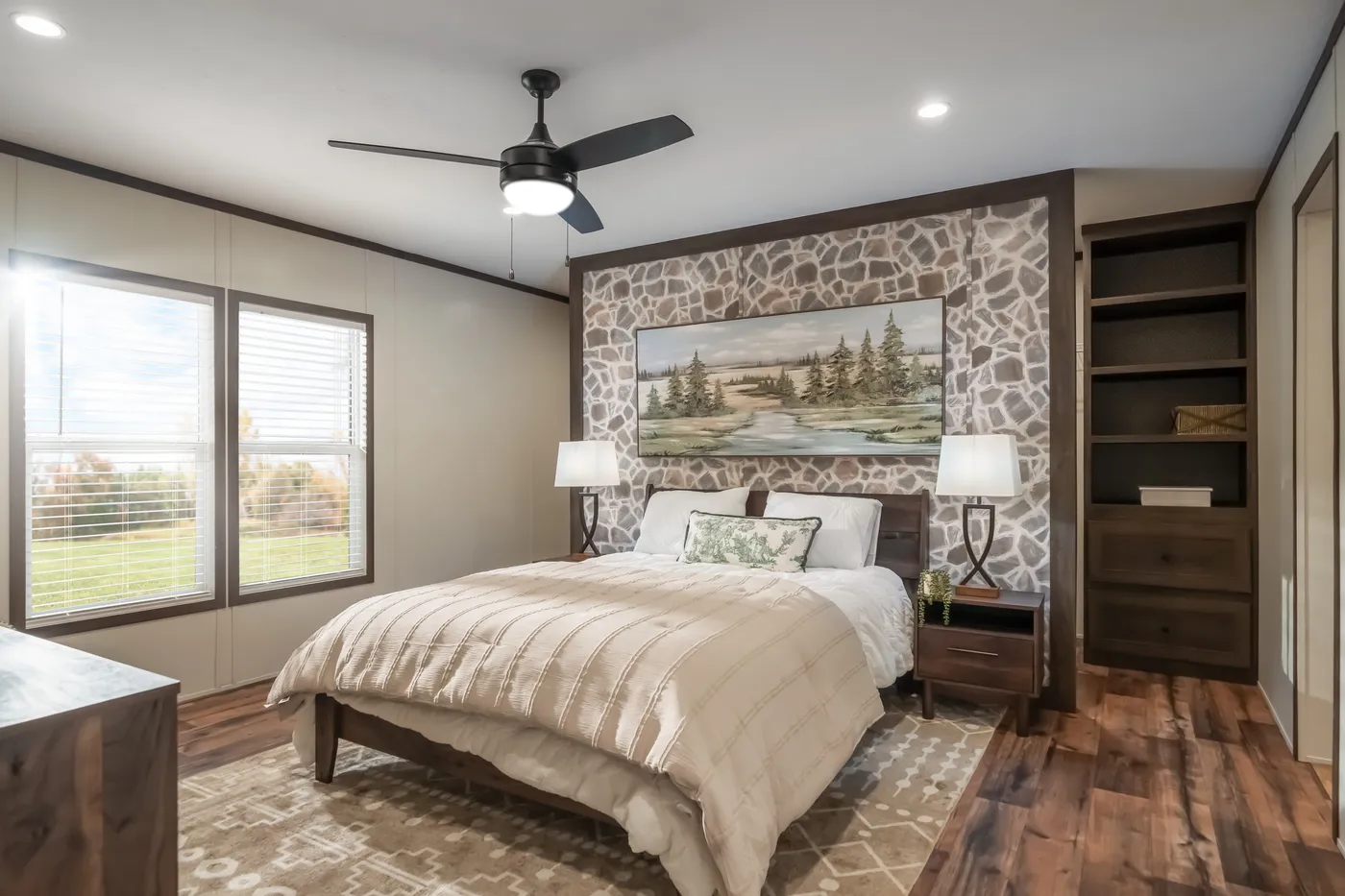 The MOUNTAIN VIEW Primary Bedroom. This Manufactured Mobile Home features 3 bedrooms and 2 baths.
