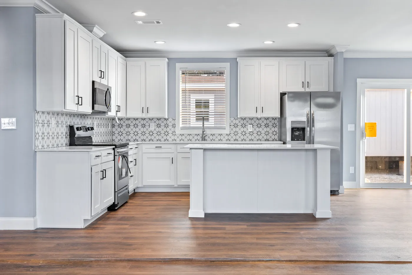 The THE MATTERHORN Kitchen. This Manufactured Mobile Home features 3 bedrooms and 2 baths.