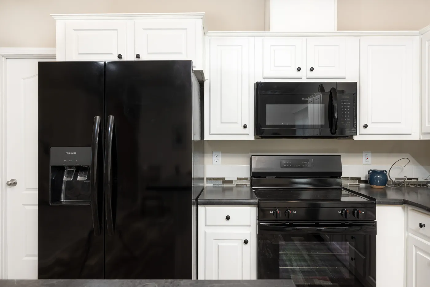 The TH482F                 CLAYTON Kitchen. This Manufactured Mobile Home features 2 bedrooms and 2 baths.