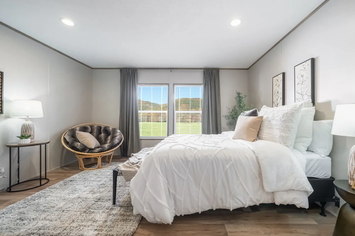 The ECLIPSE Guest Bedroom. This Manufactured Mobile Home features 4 bedrooms and 2 baths.