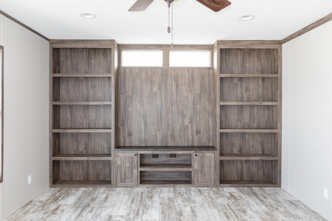 The LEWIS Den. This Manufactured Mobile Home features 3 bedrooms and 2 baths.