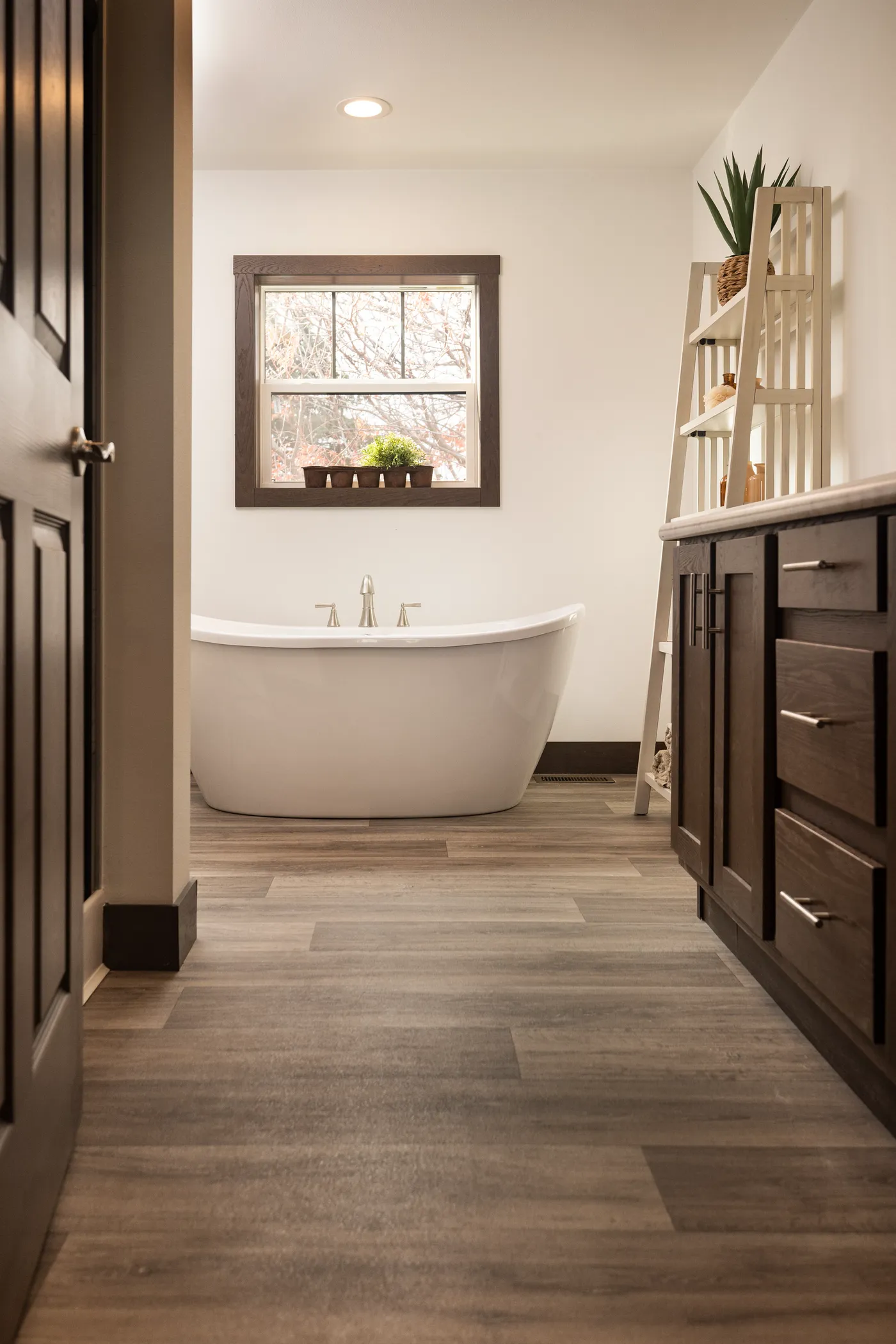 The LEGEND 78 Primary Bathroom. This Manufactured Mobile Home features 3 bedrooms and 2 baths.