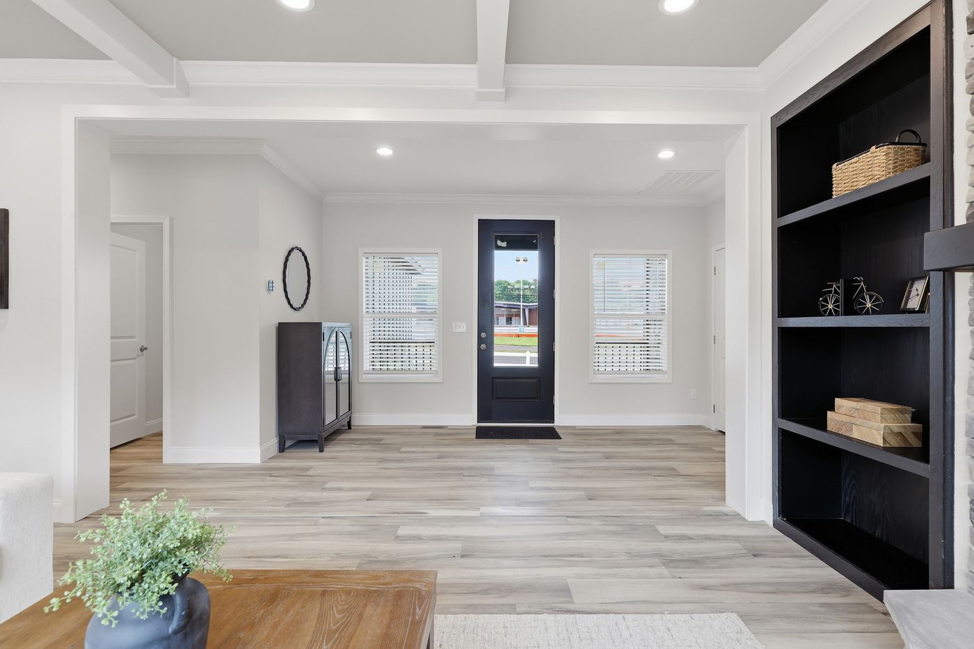 The THE SUMMIT Foyer. This Manufactured Mobile Home features 3 bedrooms and 2 baths.
