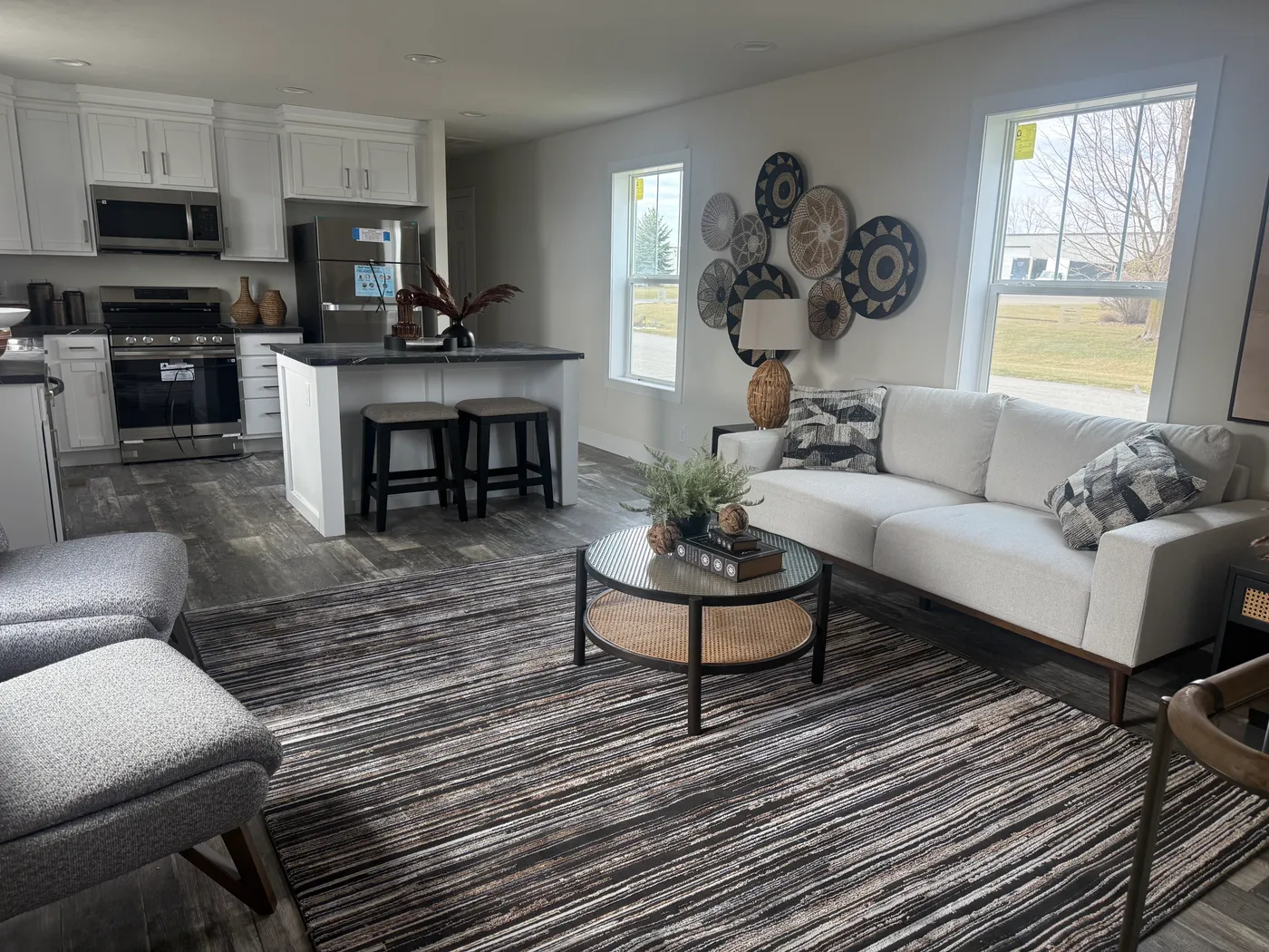 The 6016-SW019 SUNRISE SW Kitchen. This Manufactured Mobile Home features 2 bedrooms and 2 baths.
