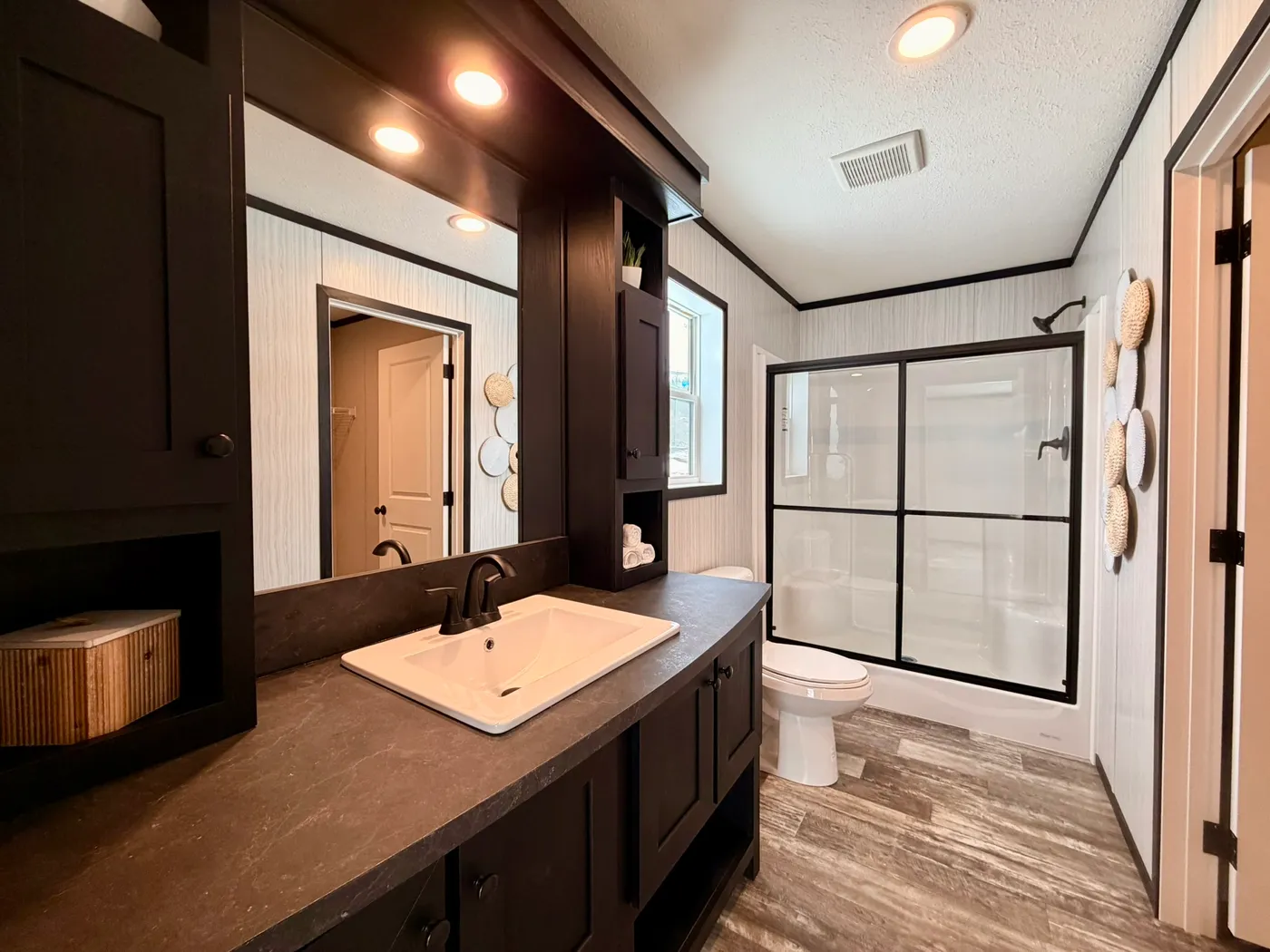 The DIAMOND Primary Bathroom. This Manufactured Mobile Home features 3 bedrooms and 2 baths.