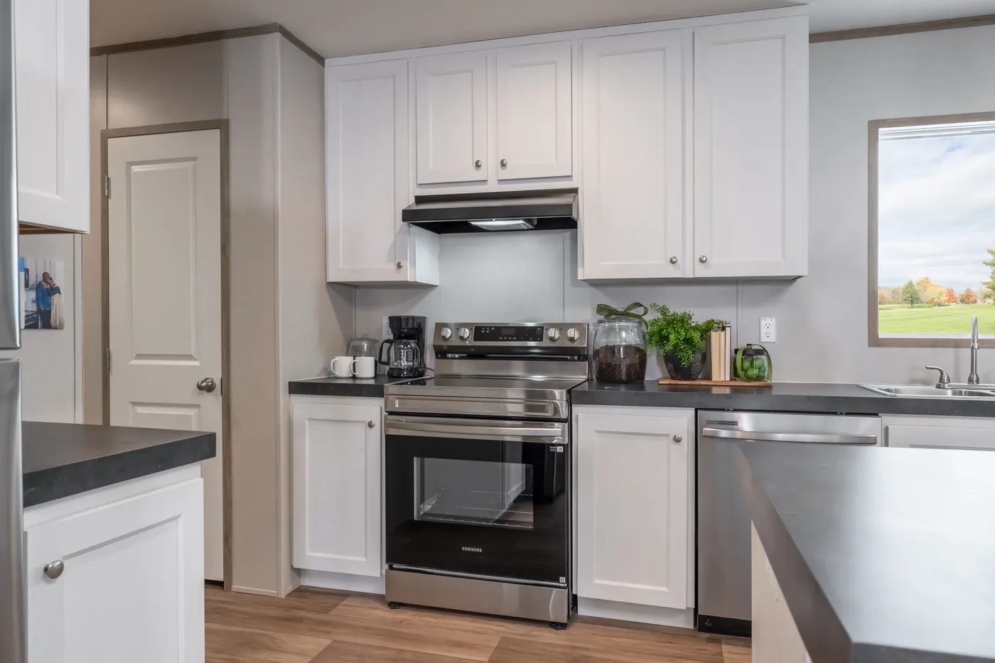 The VISTA Kitchen. This Manufactured Mobile Home features 3 bedrooms and 2 baths.