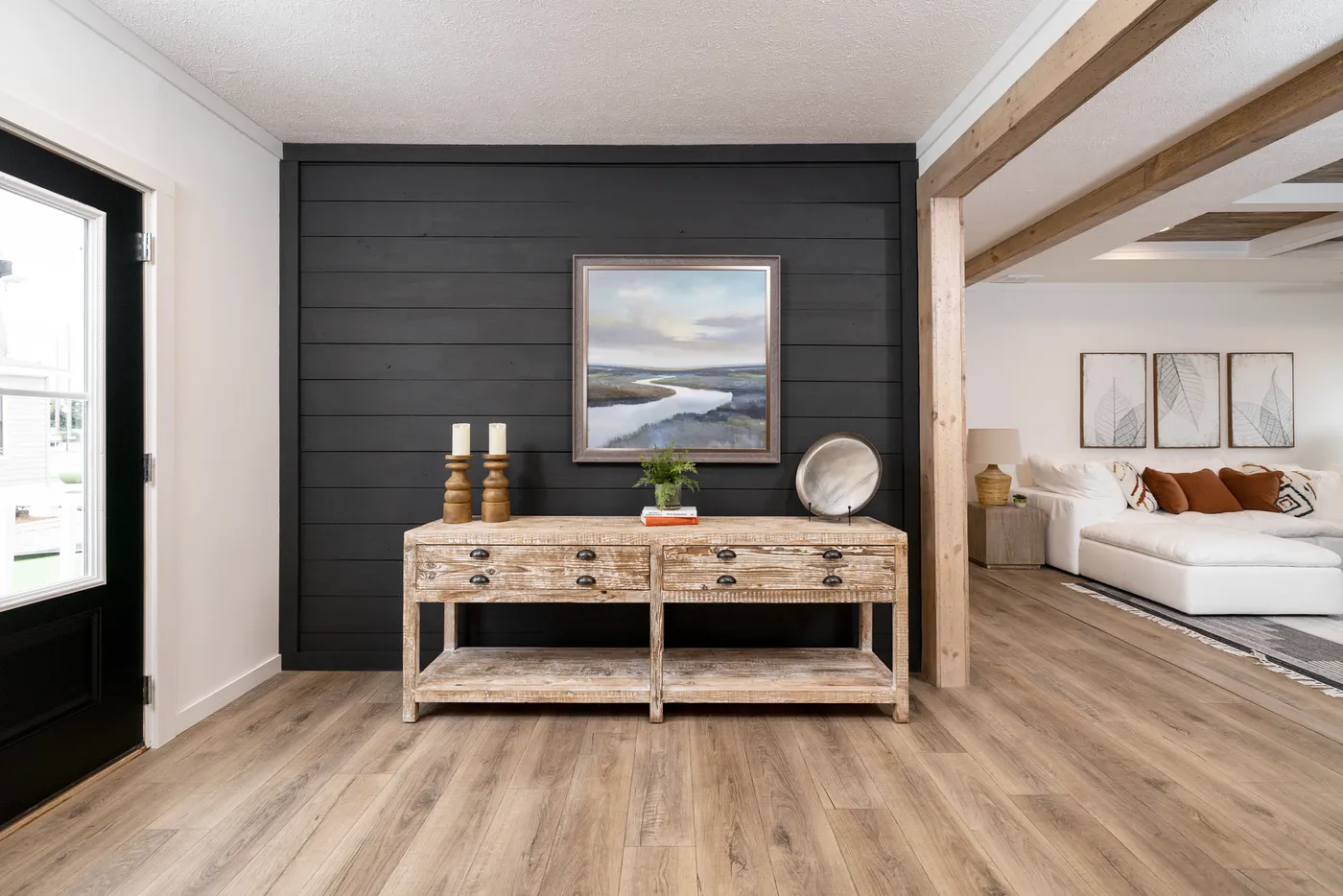 The THE ANNA FAE Foyer. This Manufactured Mobile Home features 3 bedrooms and 2 baths.