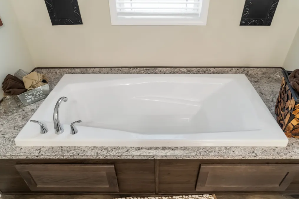 The TAHOE 3272A Exterior. This Manufactured Mobile Home features 3 bedrooms and 2 baths.