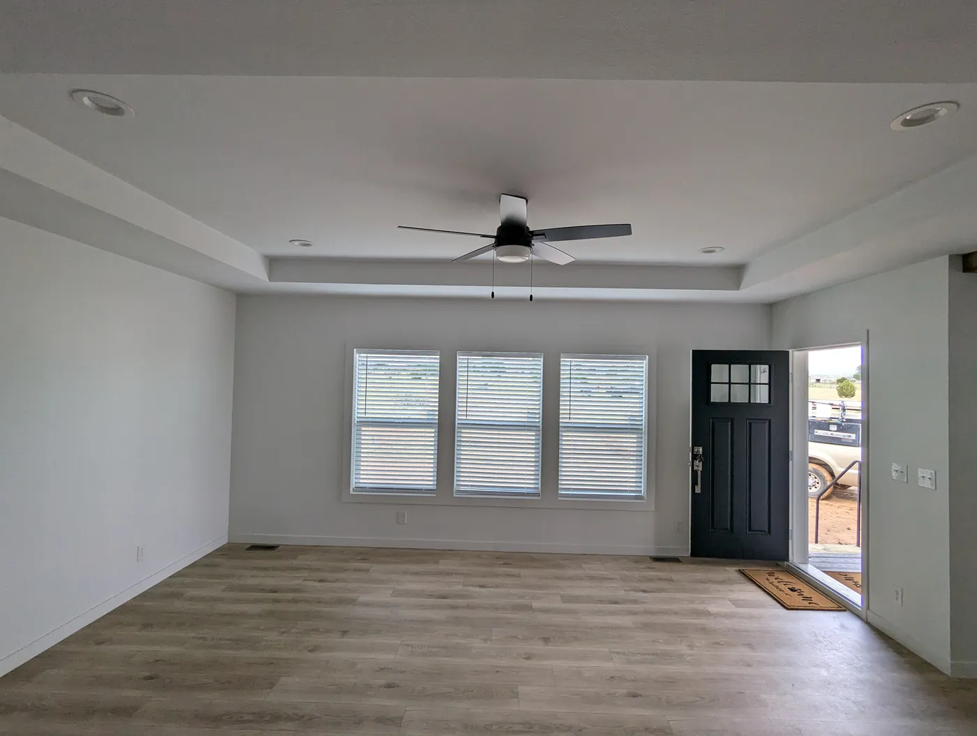 The LULABELLE 4 Living Room. This Manufactured Mobile Home features 4 bedrooms and 2.5 baths.