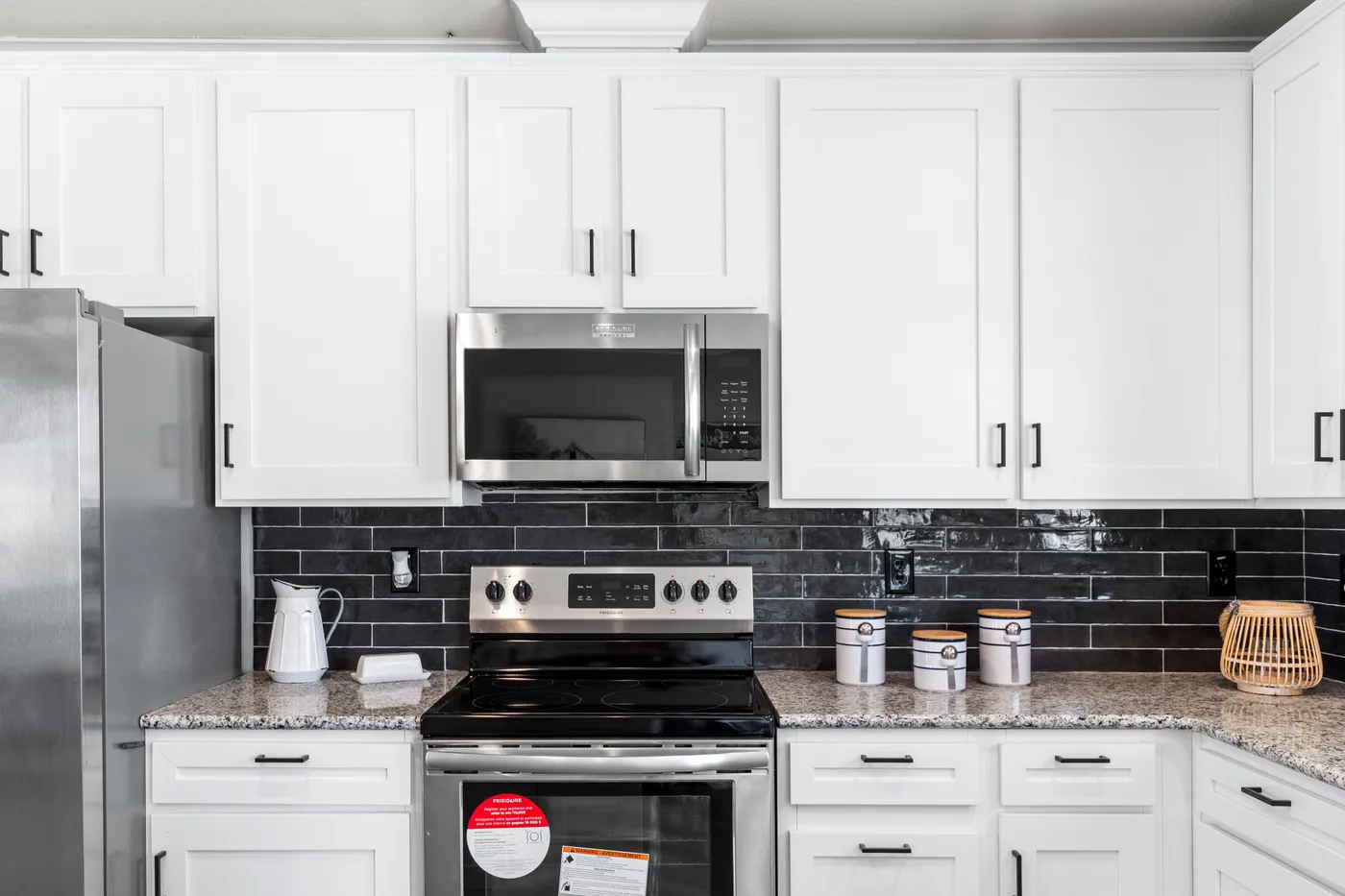 The EL CAPITAN Kitchen. This Manufactured Mobile Home features 3 bedrooms and 2 baths.
