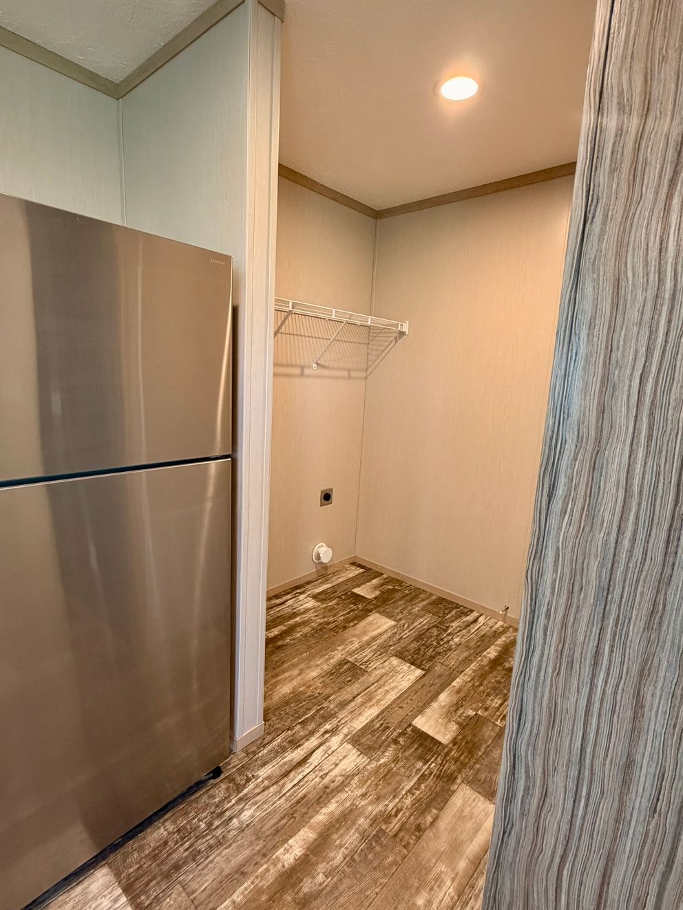 The JEFFERSON Exterior. This Manufactured Mobile Home features 3 bedrooms and 2 baths.