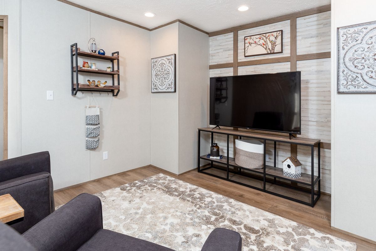 The FLEX HOUSE Exterior. This Manufactured Mobile Home features 3 bedrooms and 2 baths.