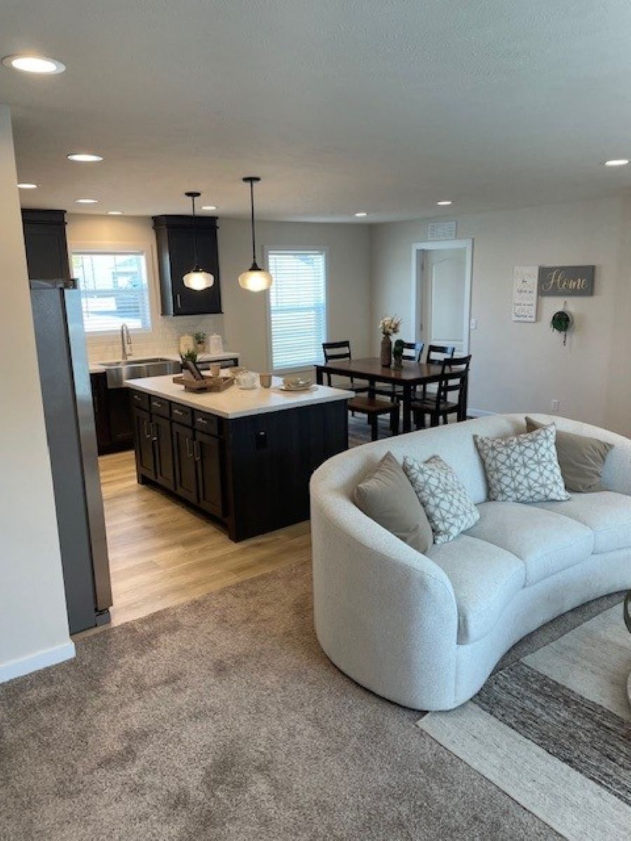 The SOMERSET DR/5228-MS012-1 SECT Kitchen. This Manufactured Mobile Home features 3 bedrooms and 2 baths.