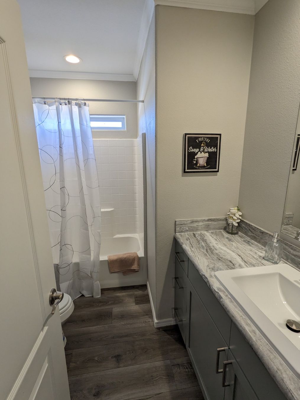 The CATALINA Guest Bathroom. This Manufactured Mobile Home features 3 bedrooms and 2 baths.