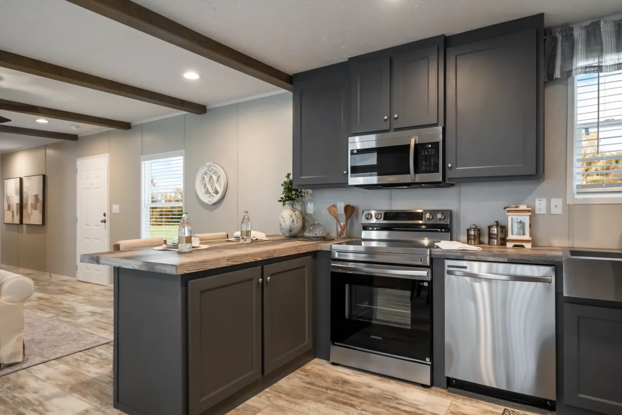 The ANNIVERSARY CHOICE Exterior. This Manufactured Mobile Home features 3 bedrooms and 2 baths.