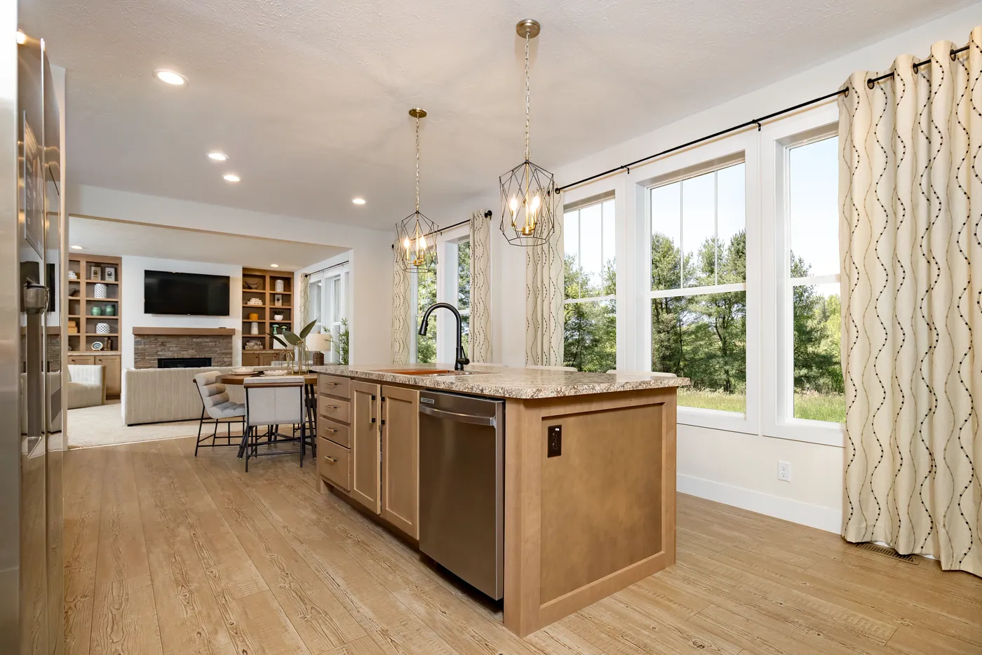 The MCCANN BLVD 6830-MS070 SECT Kitchen. This Manufactured Mobile Home features 3 bedrooms and 2 baths.