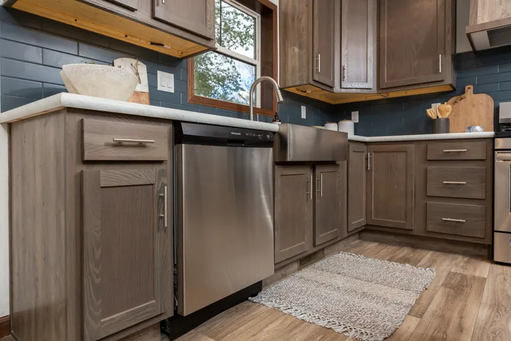 The LEGEND 86 Kitchen. This Manufactured Mobile Home features 3 bedrooms and 2 baths.