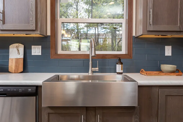 The LEGEND 86 Kitchen. This Manufactured Mobile Home features 3 bedrooms and 2 baths.