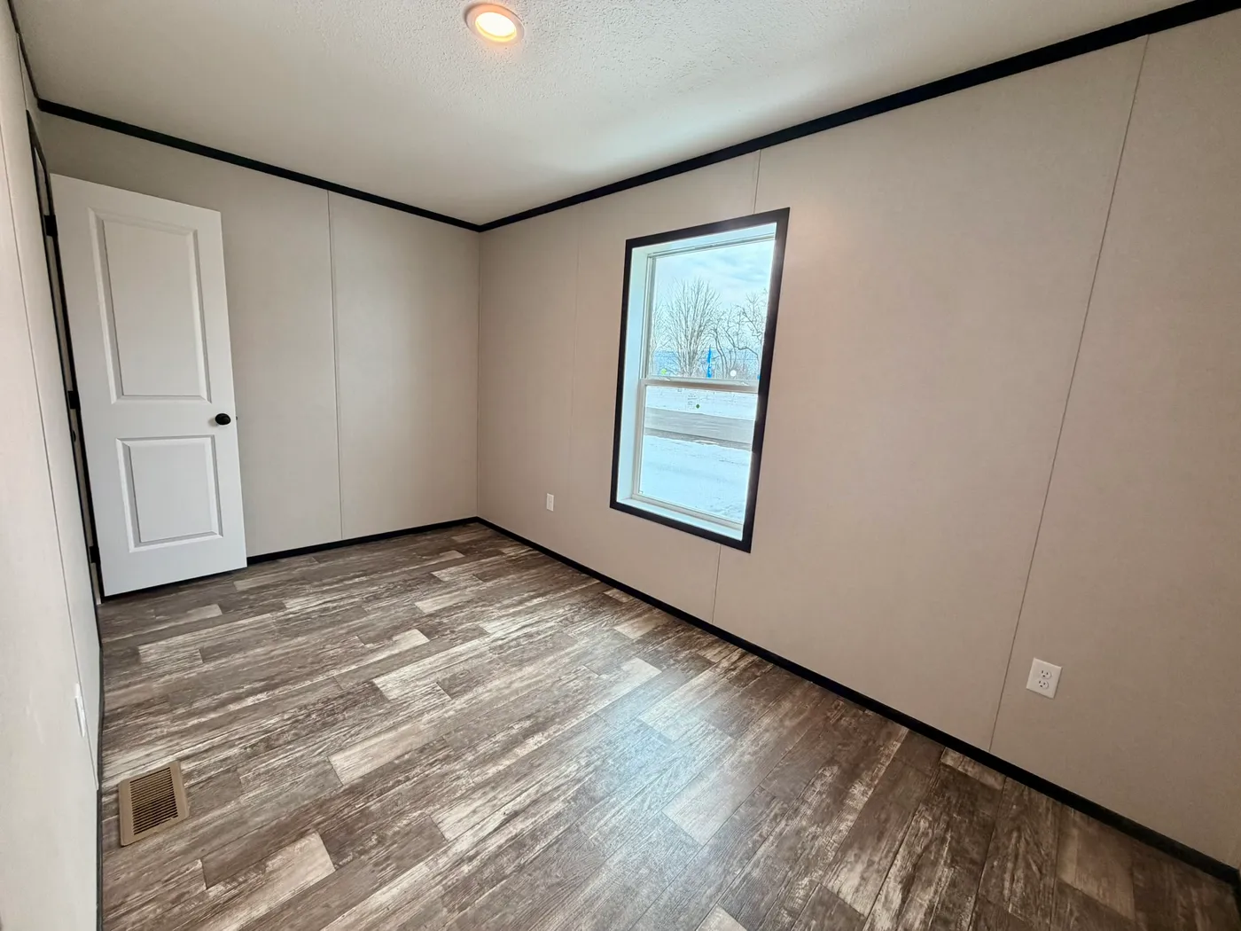 The PEARL Guest Bedroom. This Manufactured Mobile Home features 3 bedrooms and 2 baths.