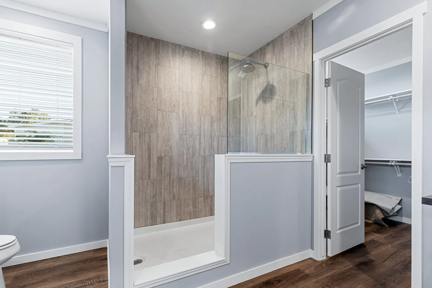 The THE MATTERHORN Primary Bathroom. This Manufactured Mobile Home features 3 bedrooms and 2 baths.