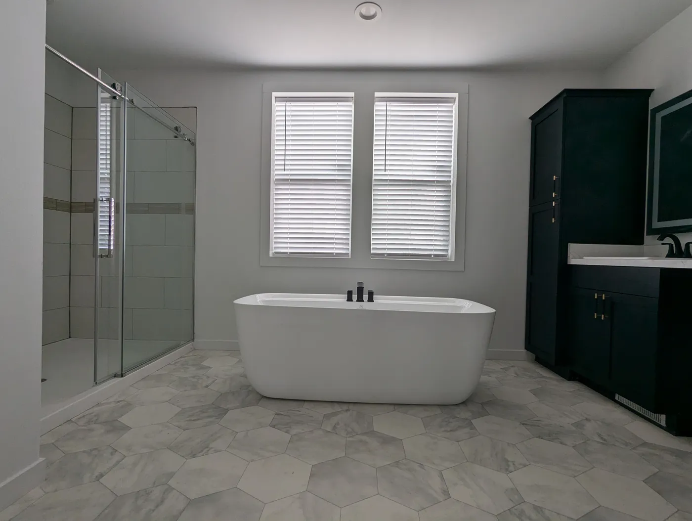 The LULABELLE 4 Primary Bathroom. This Manufactured Mobile Home features 4 bedrooms and 2.5 baths.