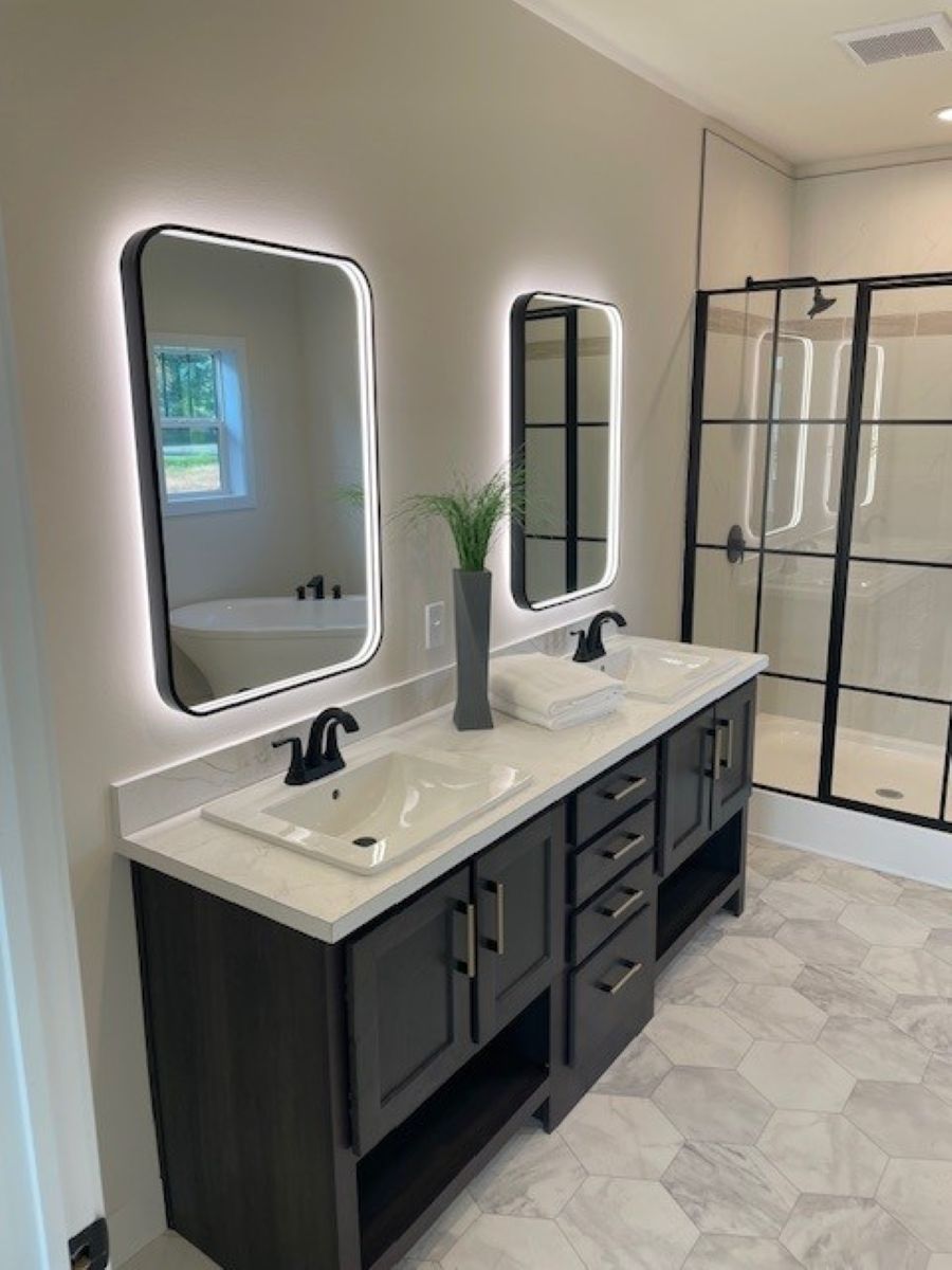 The GOOD LIFE/5630-MS051 SECT Primary Bathroom. This Manufactured Mobile Home features 3 bedrooms and 2 baths.