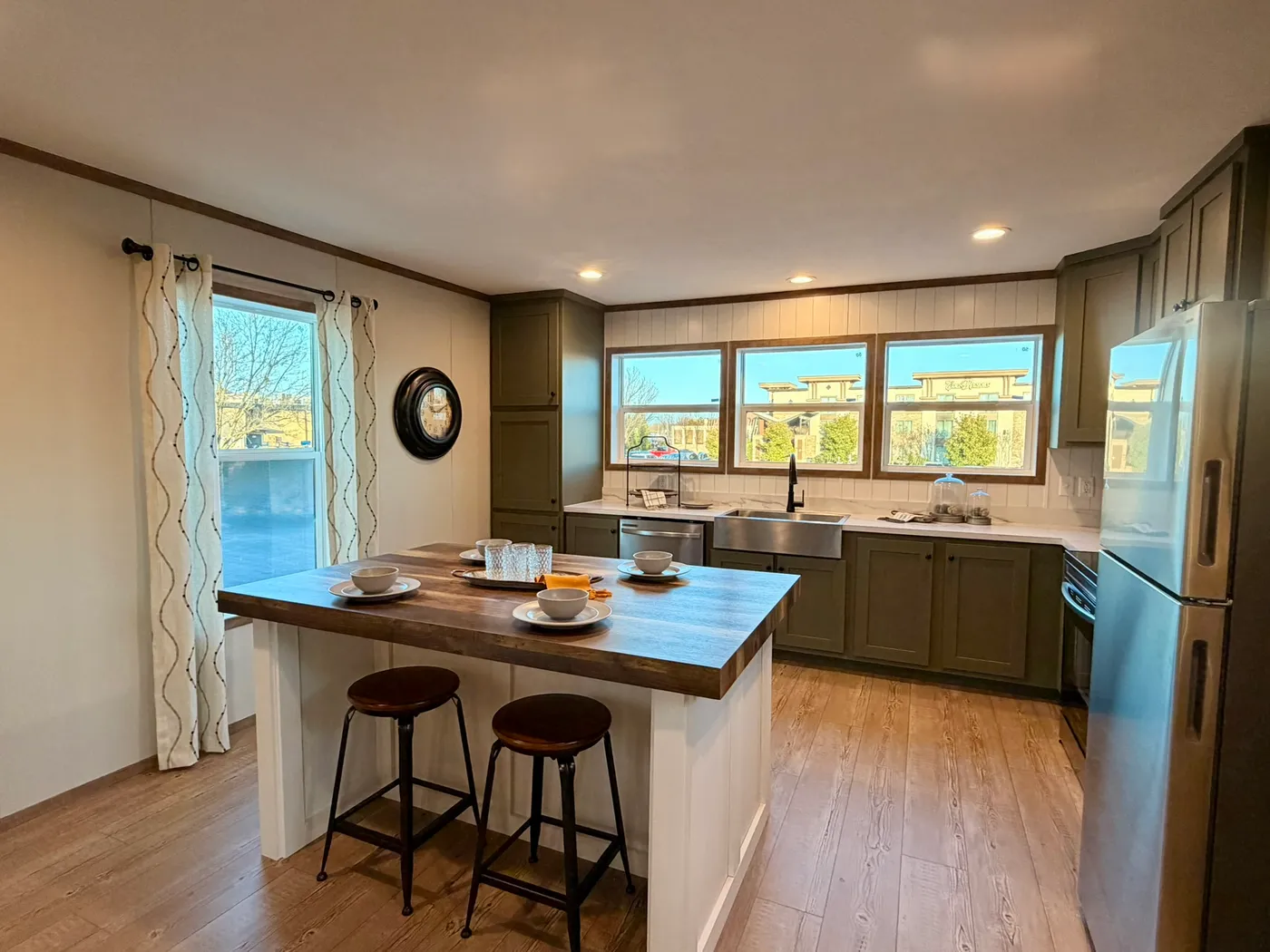 The BERYL Dining Area. This Manufactured Mobile Home features 3 bedrooms and 2 baths.