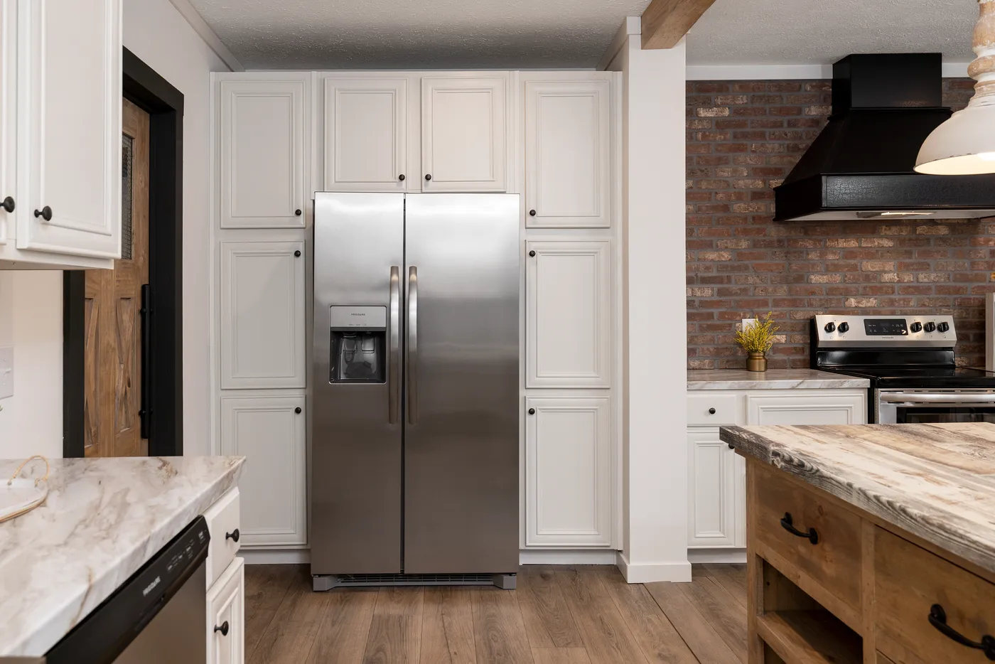 The THE ANNA FAE Kitchen. This Manufactured Mobile Home features 3 bedrooms and 2 baths.