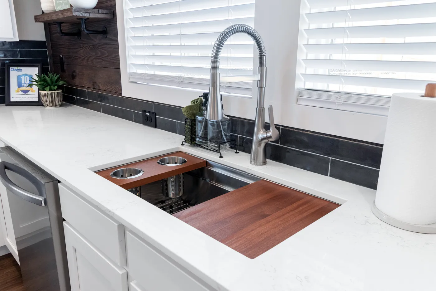 The THE SEDONA 4 Kitchen. This Manufactured Mobile Home features 4 bedrooms and 2 baths.