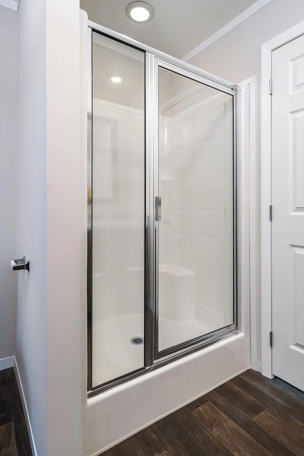 The MAVERICK 56A Primary Bathroom. This Manufactured Mobile Home features 3 bedrooms and 2 baths.