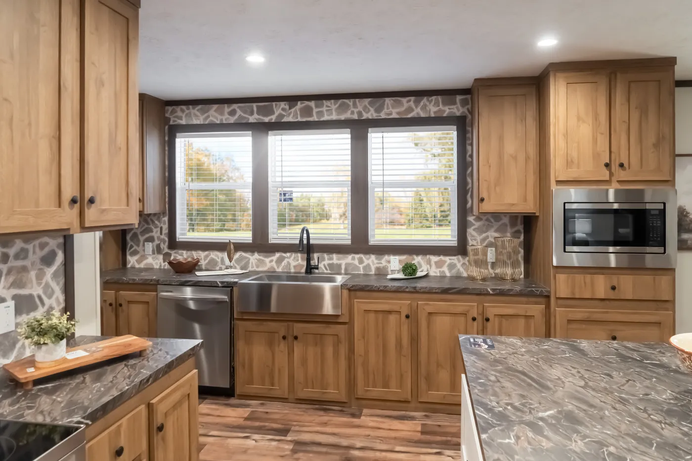 The MOUNTAIN VIEW Kitchen. This Manufactured Mobile Home features 3 bedrooms and 2 baths.