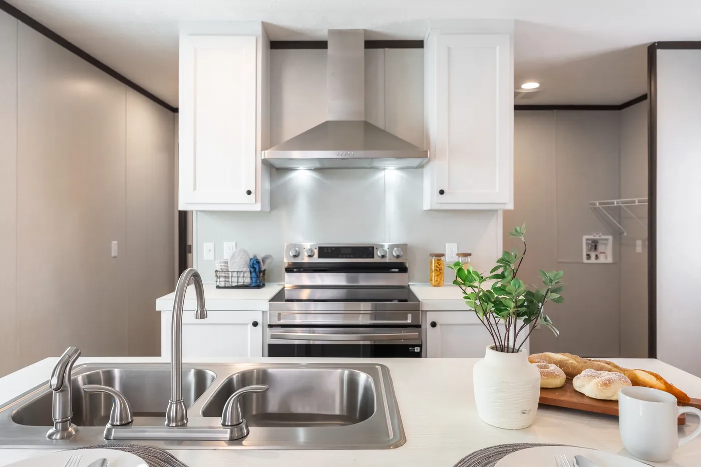 The DYNAMIC Kitchen. This Manufactured Mobile Home features 3 bedrooms and 2 baths.