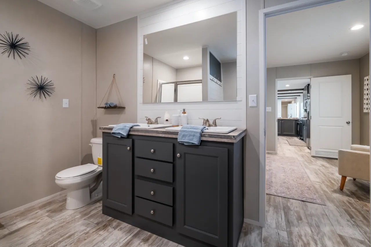 The ANNIVERSARY CHOICE Exterior. This Manufactured Mobile Home features 3 bedrooms and 2 baths.