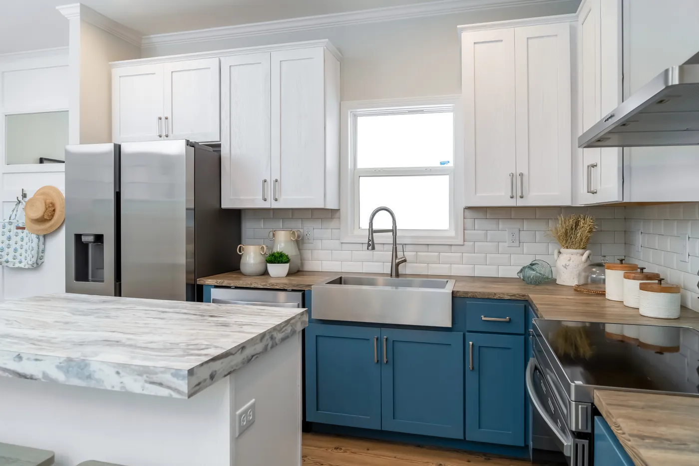 The TIFFANY Kitchen. This Manufactured Mobile Home features 2 bedrooms and 2 baths.