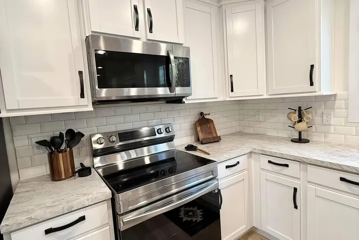 The TOMPKINS BLVD/6428-MS029-1 SEC Kitchen. This Manufactured Mobile Home features 3 bedrooms and 2 baths.