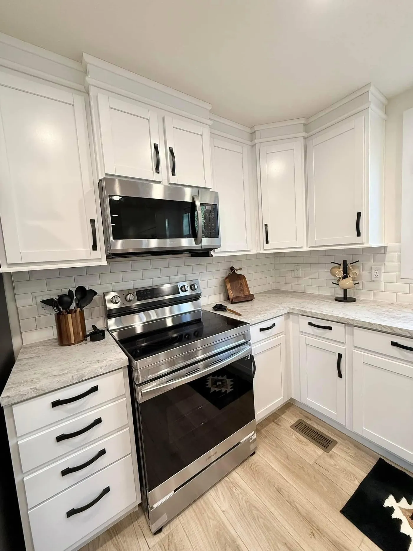 The TOMPKINS BLVD/6428-MS029-1 SEC Kitchen. This Manufactured Mobile Home features 3 bedrooms and 2 baths.