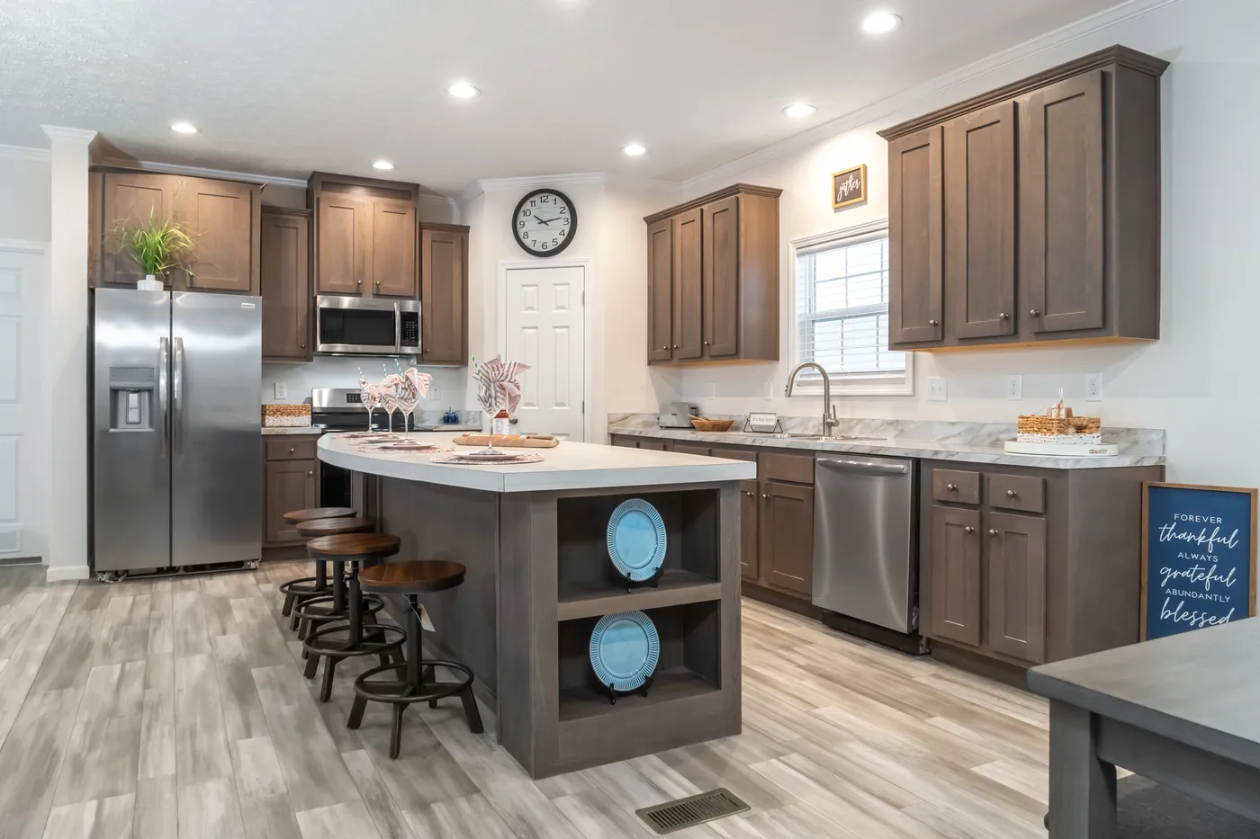 The 3542 MOD 56X28 CAVALIER SELECT Kitchen. This Modular Home features 3 bedrooms and 2 baths.