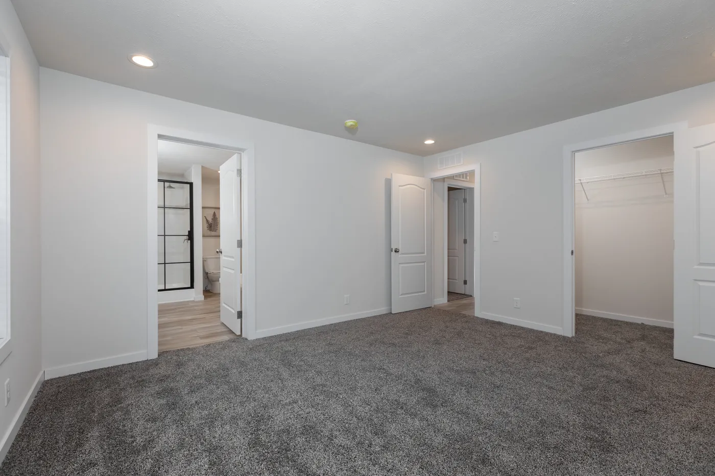 The CENTER ST/5228-MS014-1 SECT Primary Bedroom. This Manufactured Mobile Home features 3 bedrooms and 2 baths.