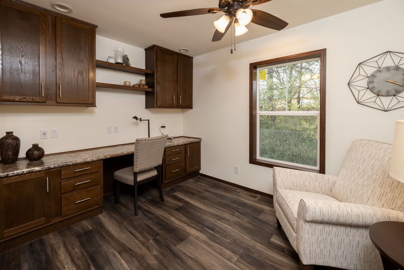 The LEGACY 327 Office. This Manufactured Mobile Home features 3 bedrooms and 2 baths.