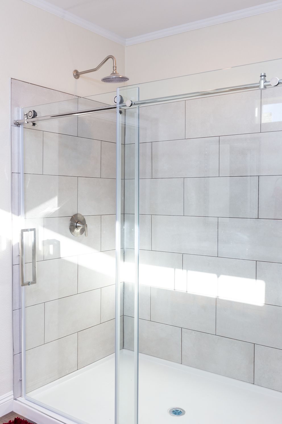 The SUM3076A Primary Bathroom. This Manufactured Mobile Home features 4 bedrooms and 2.5 baths.