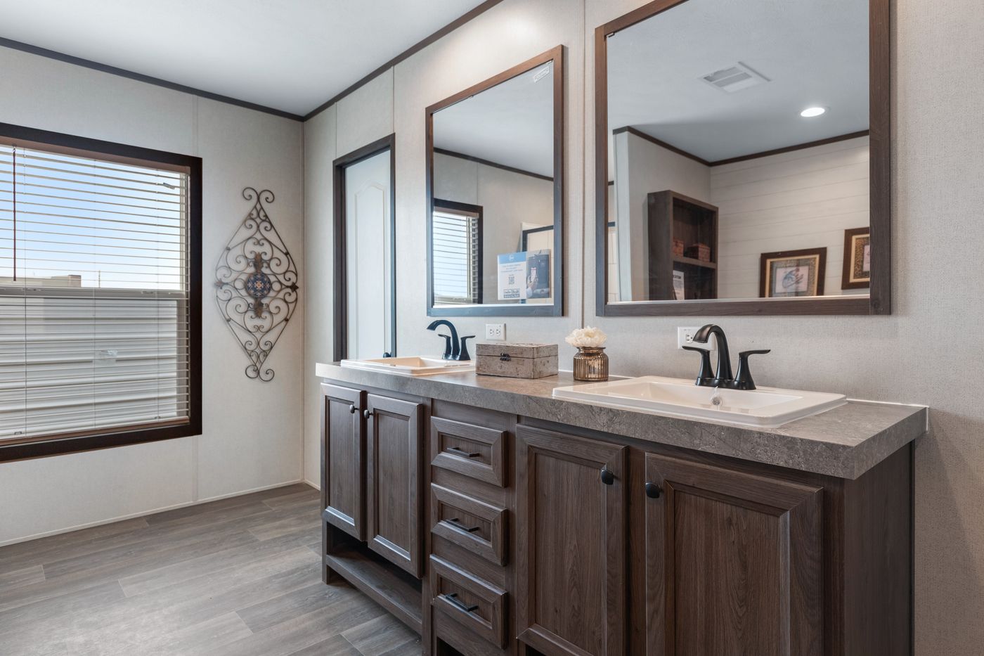 The HERCULES Primary Bathroom. This Manufactured Mobile Home features 4 bedrooms and 2 baths.
