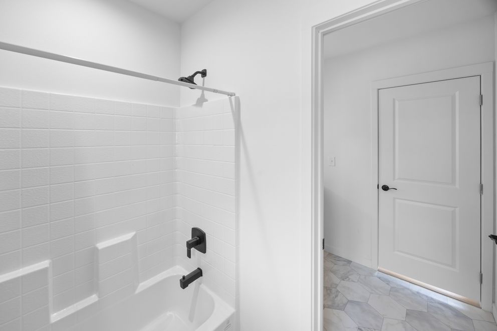 The LULAMAE 3 Guest Bathroom. This Manufactured Mobile Home features 3 bedrooms and 2 baths.