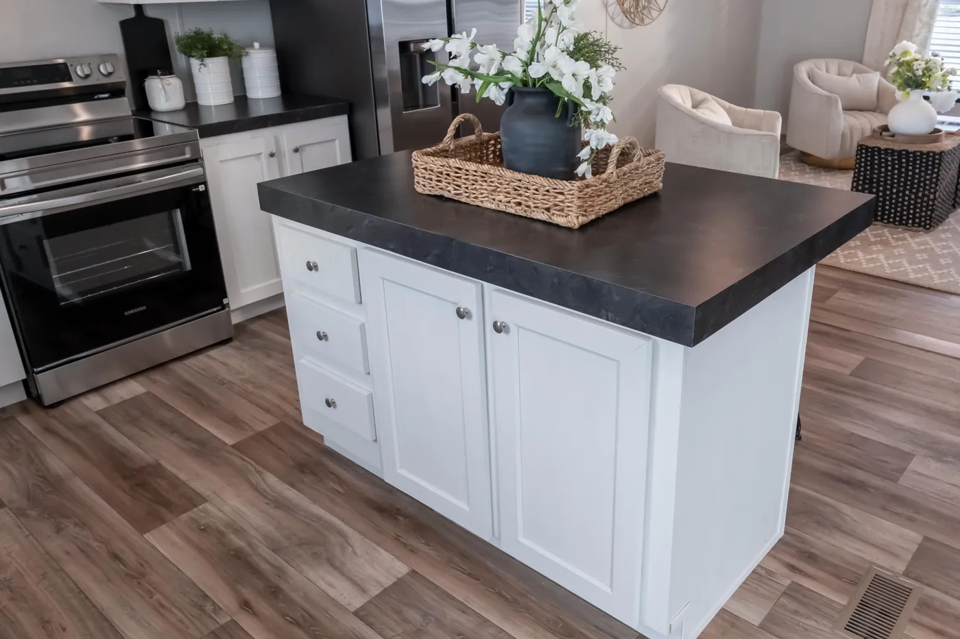 The ELEMENT Kitchen. This Manufactured Mobile Home features 3 bedrooms and 2 baths.