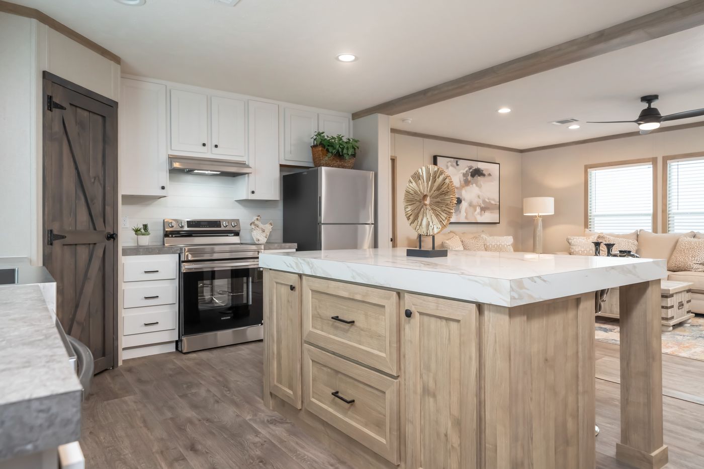 The PT 78 Kitchen. This Manufactured Mobile Home features 3 bedrooms and 2 baths.