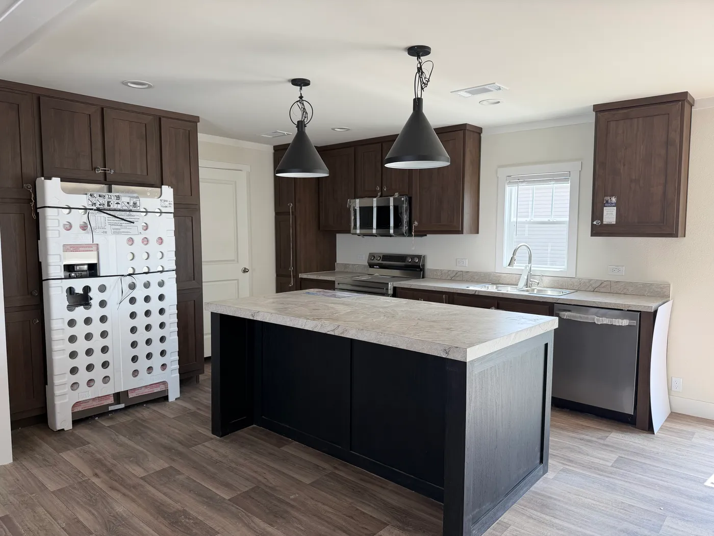 Announcing! The Echo 28x76 3 Bath 4 or 5 Bedroom