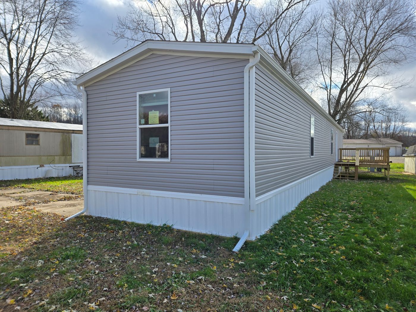 **FOR SALE** Brand NEW HOME Move-In-Ready in Skyland Hills MH Park 3 Nice Bedrooms 2 Baths Only $88,900 for a 16x76 Manufactured Home - Turn-Key Deal Never Lived In - Heat Pump (Central Air HVAC) Included - Appliances Included Fridge, Stove, and Dishwasher - Large Shower in MBath 
Incredible Deal - Low and No Downpayment Programs Available w.a.c. 
Call 740-828-2104 
***YOU DONT HAVE TO WAIT***
***THIS HOME IS MOVE-IN-READY***
***SUPER NICE HEAVY BUILT HOME***
***ENERGY EFFICIENCY THROUGH-O