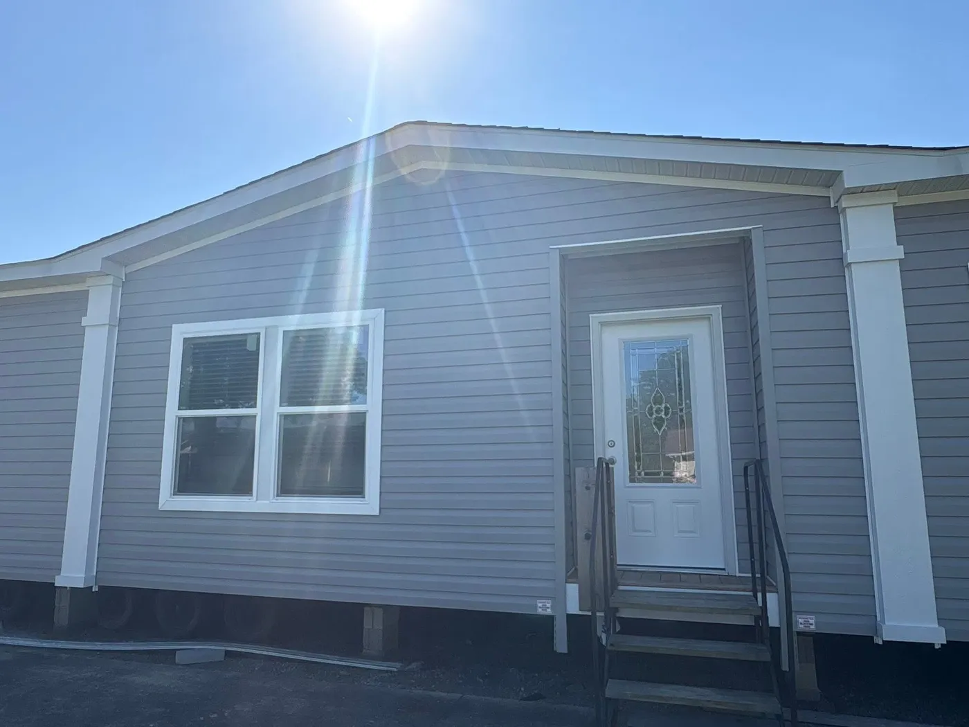 Recess entry / leaded front door