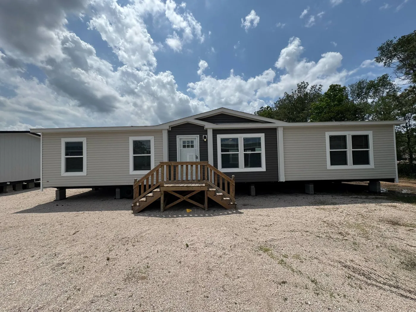 CRAZY EIGHTS home image