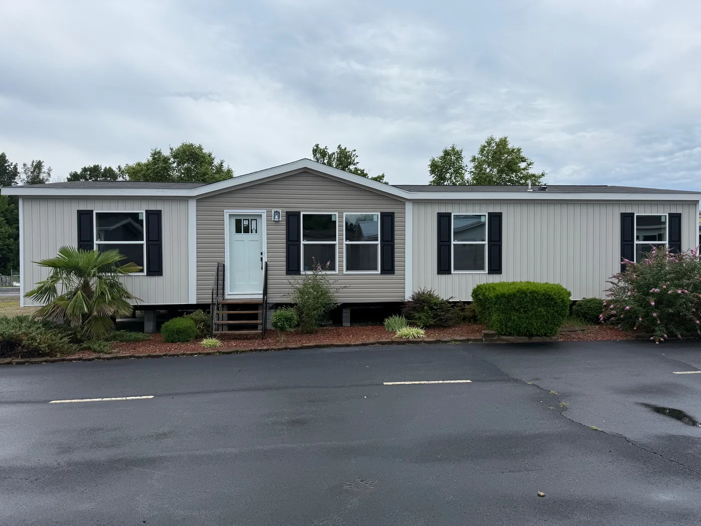Ridgeway Boone Lot Display